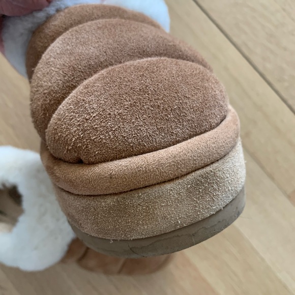 UGG Women's Cozy Brown and Cream Platform Slippers - Picture 12 of 12